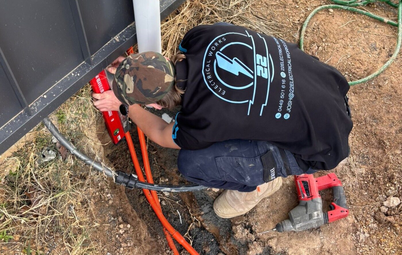 Emergency electrical repair on site