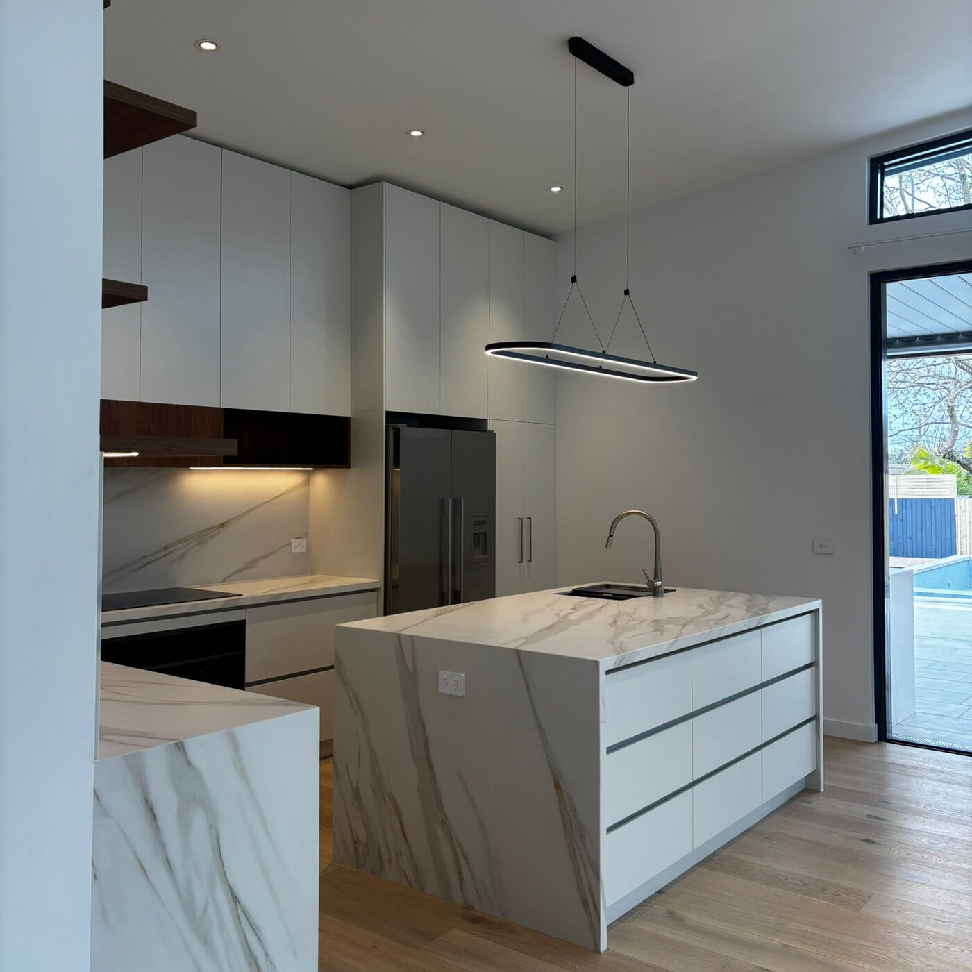 Kitchen island bench pendant lighting