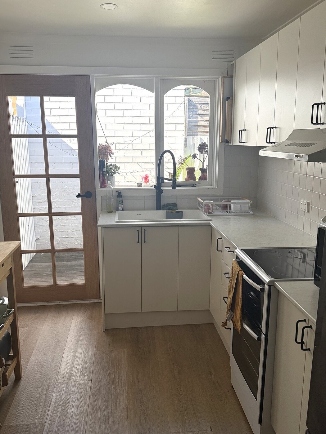A clean, finished kitchen the JT team completed in Melbourne