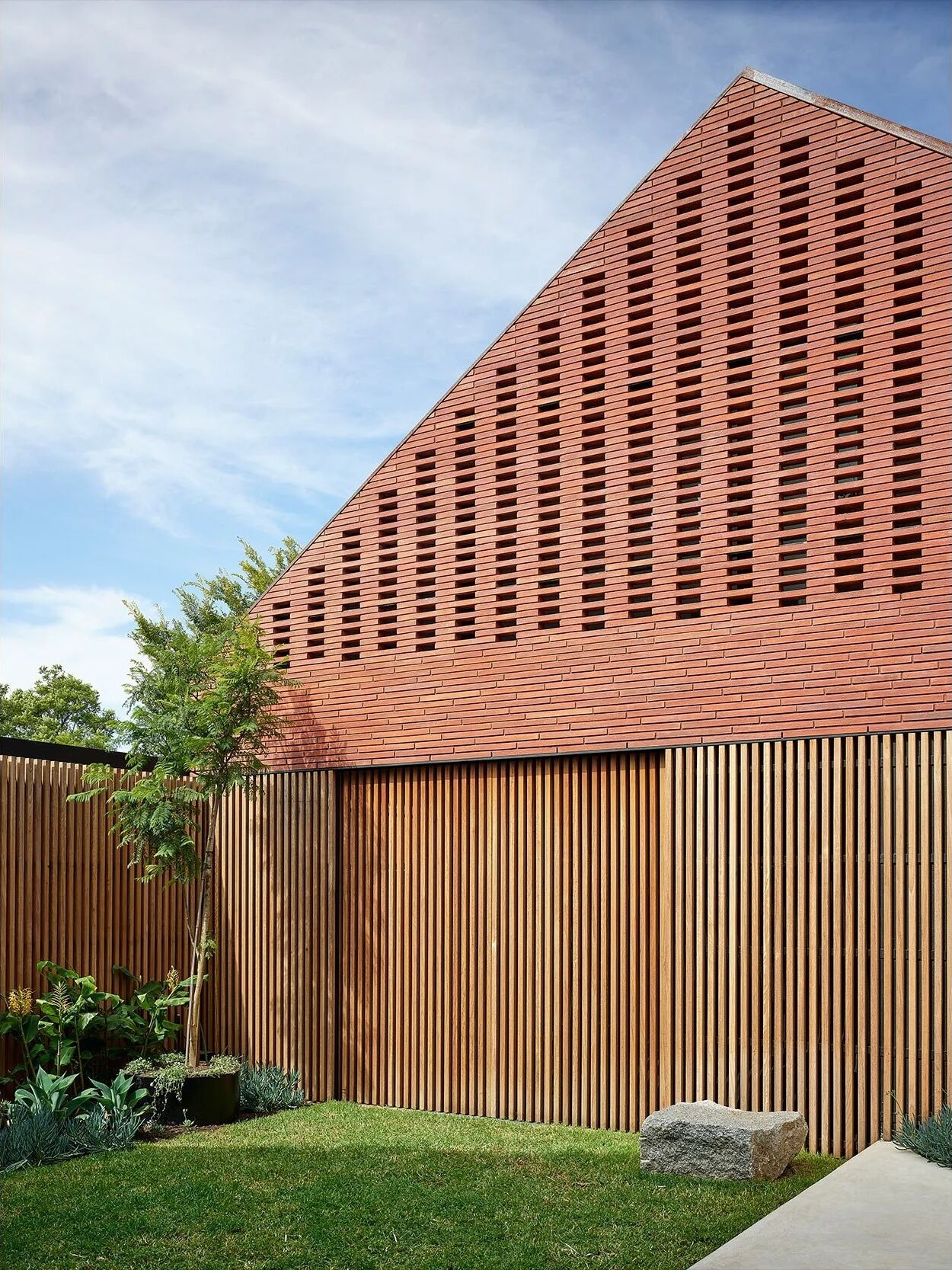 Berry St — brickwork detail across the front elevation