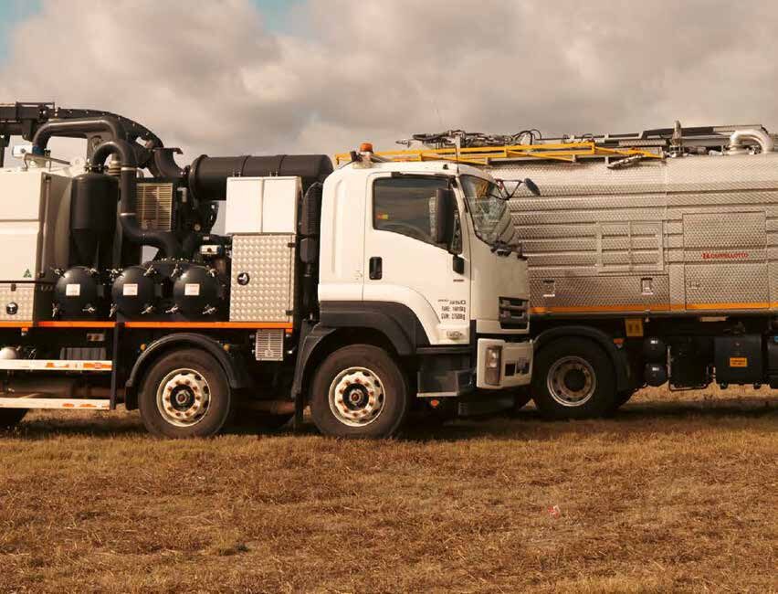 QCS non-destructive digging (NDD) hydro-excavation truck