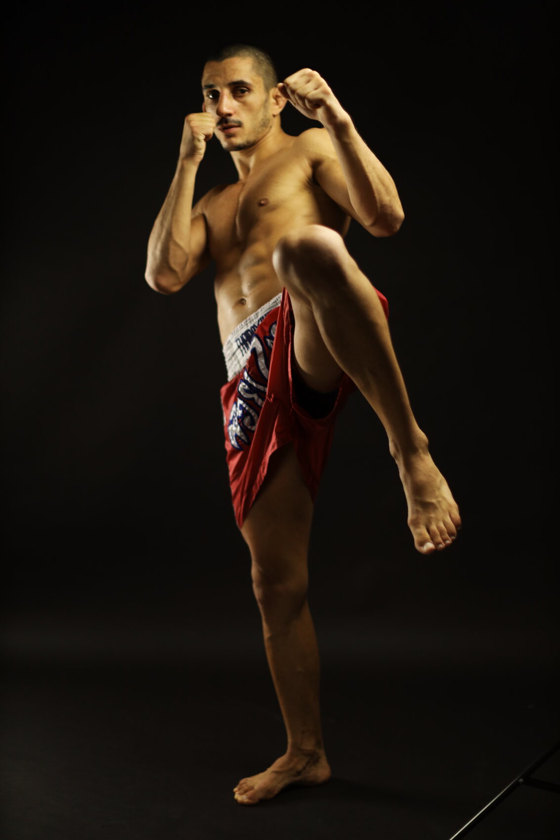 Muay Thai kick