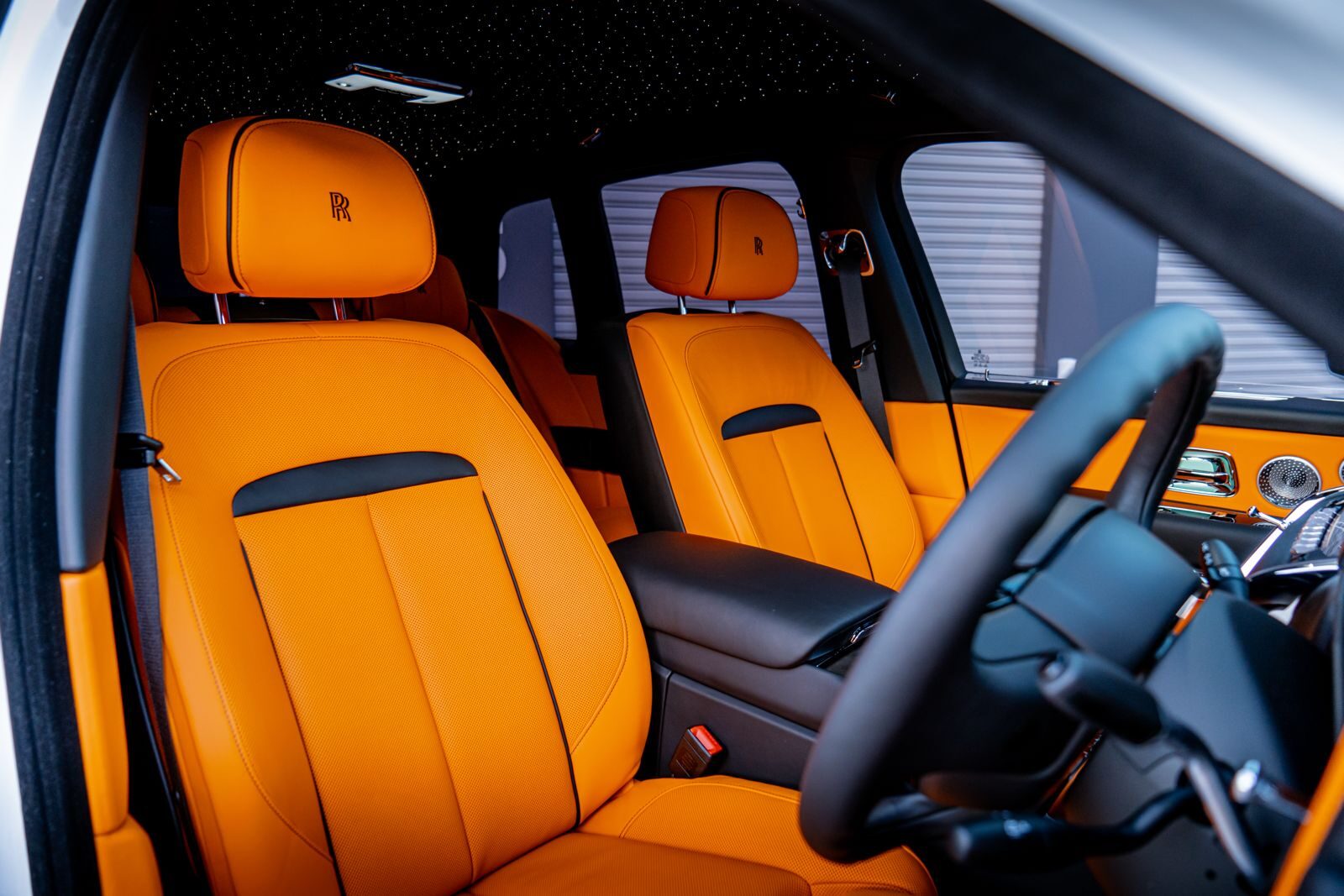 Rolls Royce Cullinan, view 3