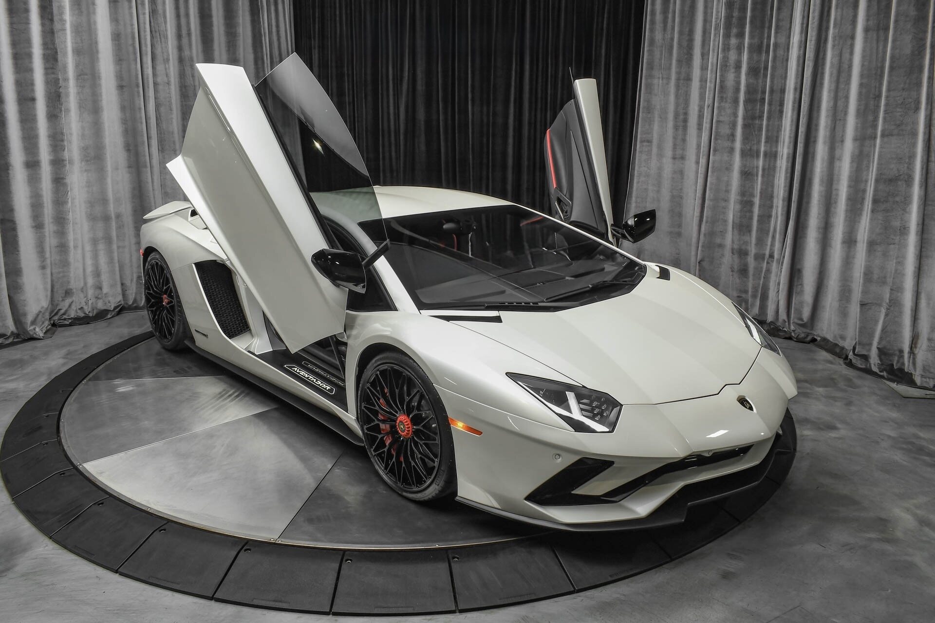 Lamborghini Aventador S