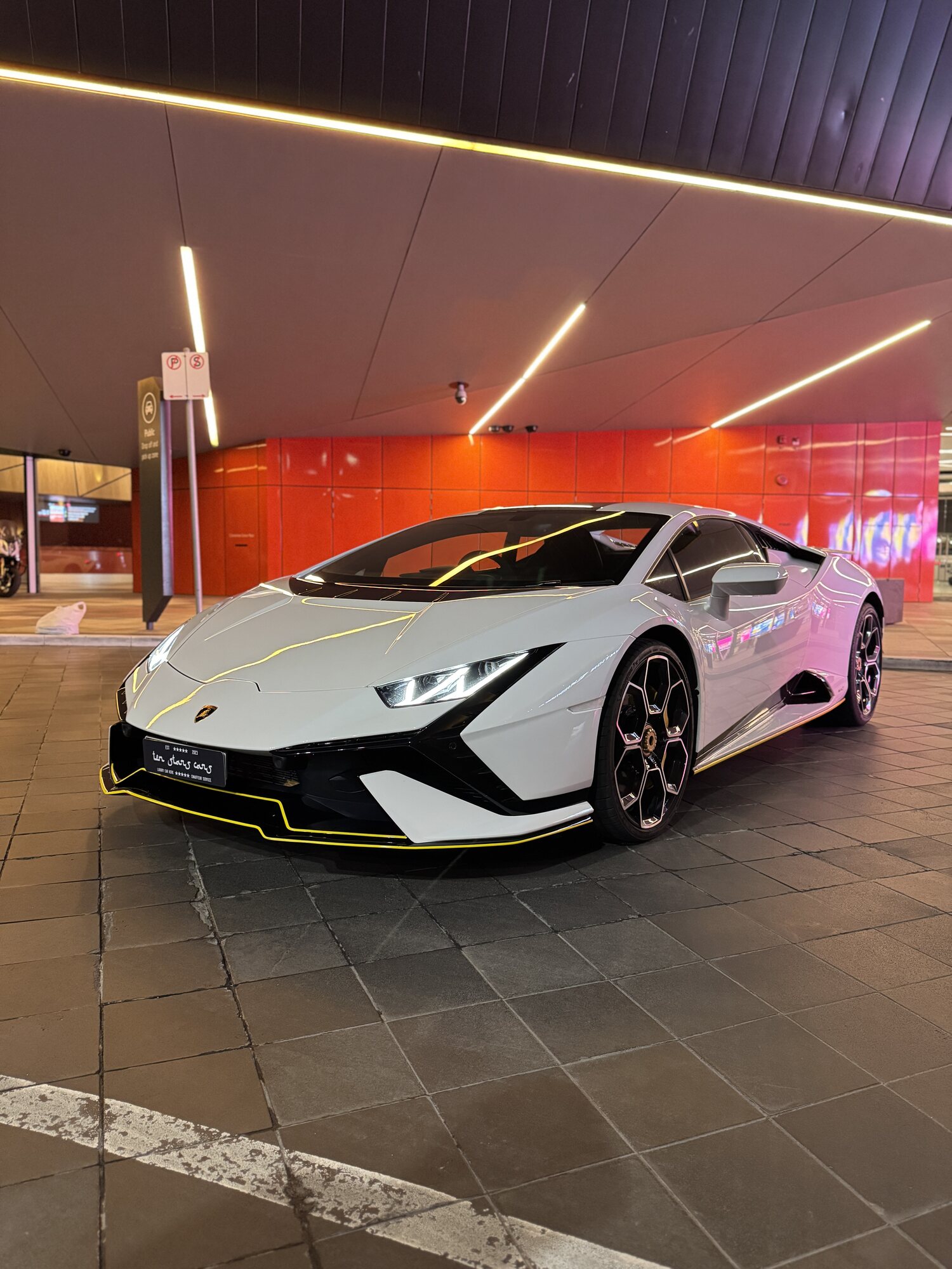 Lamborghini Huracán 610 4, photographed by Ten Stars Cars