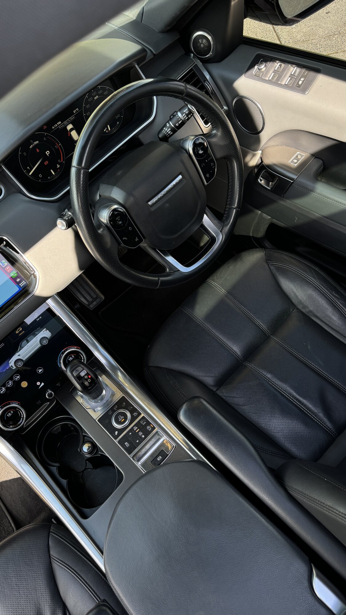 Range Rover Sport Autobiography, SVR kit, photographed by Ten Stars Cars
