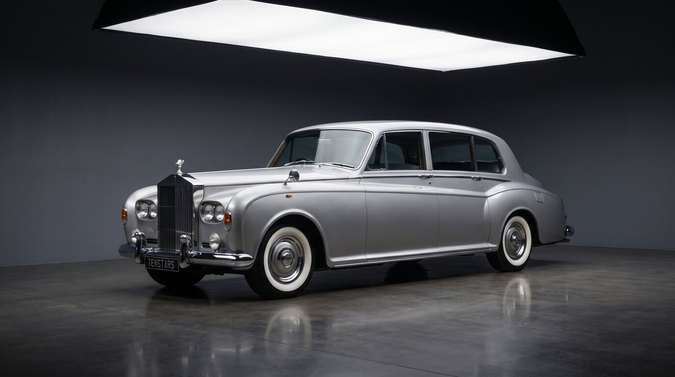 Rolls Royce Phantom V, 1961 · Silver · 7 seats